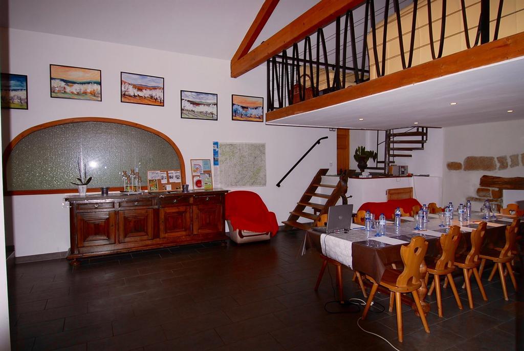 Maison D'Hotes Des 2 Chenes Bessenay 외부 사진